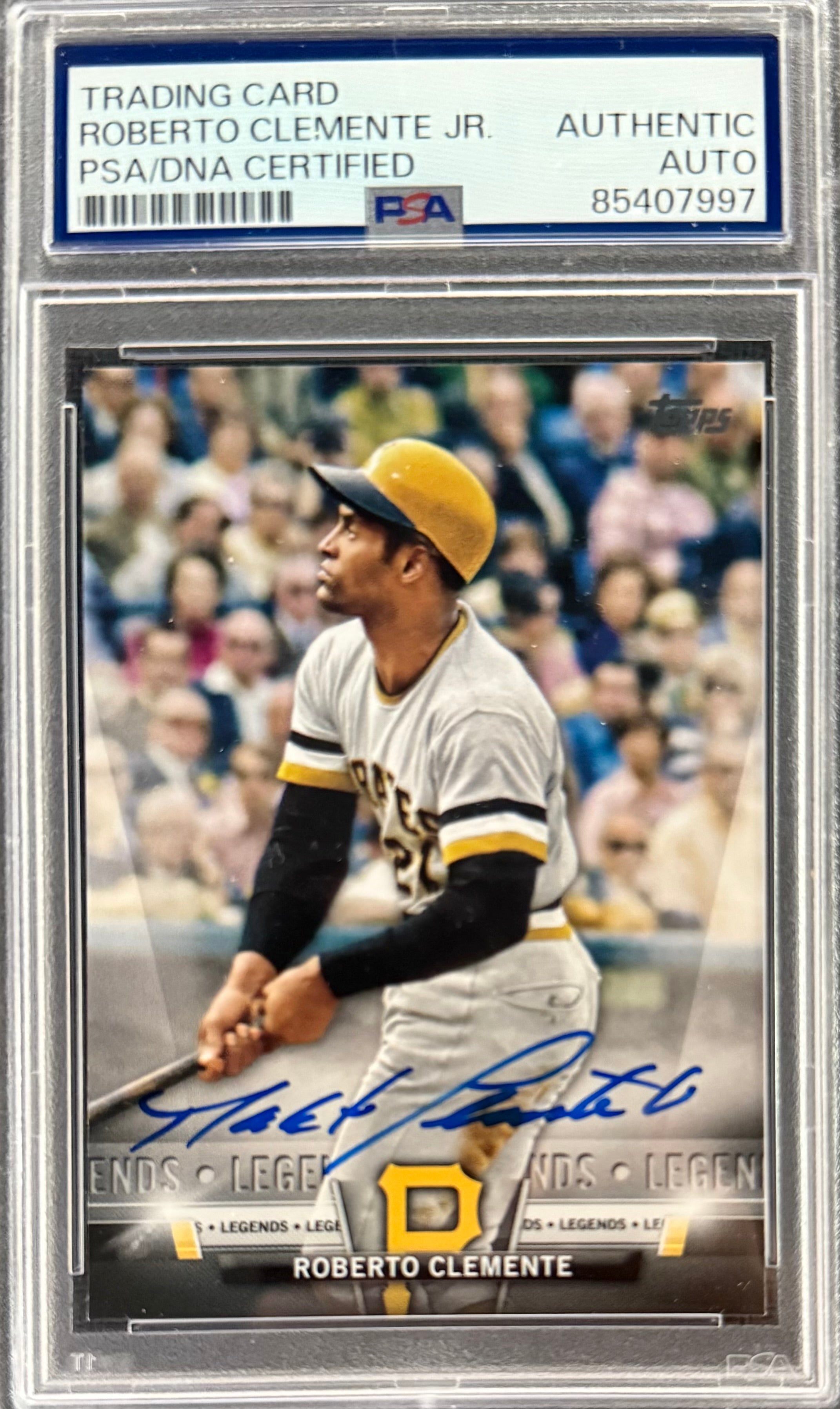 Roberto Clemente Jr. Signed Roberto Clemente 2018 Topps “Legends” Card