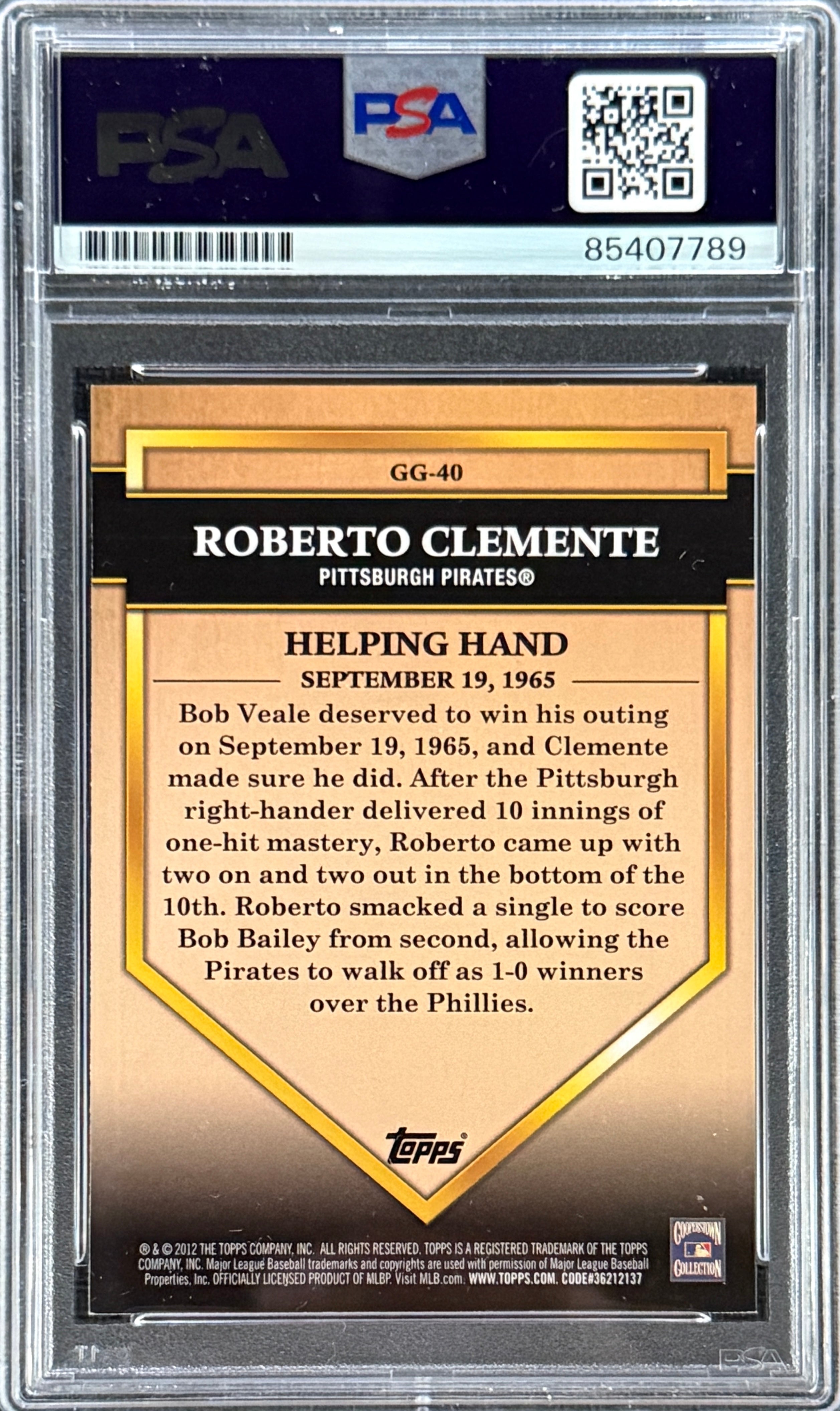 Roberto Clemente Jr. Signed Roberto Clemente 2012 Topps "Golden Greats" Card